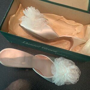 VINTAGE-Daniel Green Comfy Heel Slipper!